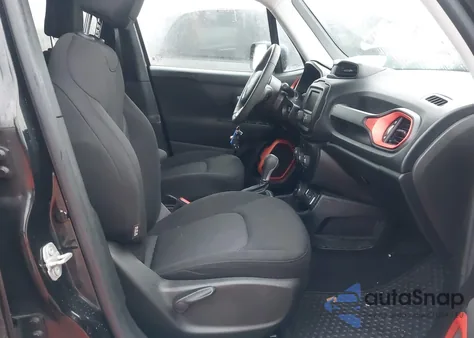 2019 Jeep Renegade Upland 4X4 z USA, uszkodzony, nr VIN ZACNJBAB8KPK77729